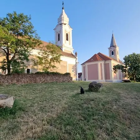 Affittacamere Templomdomb Kovagoors